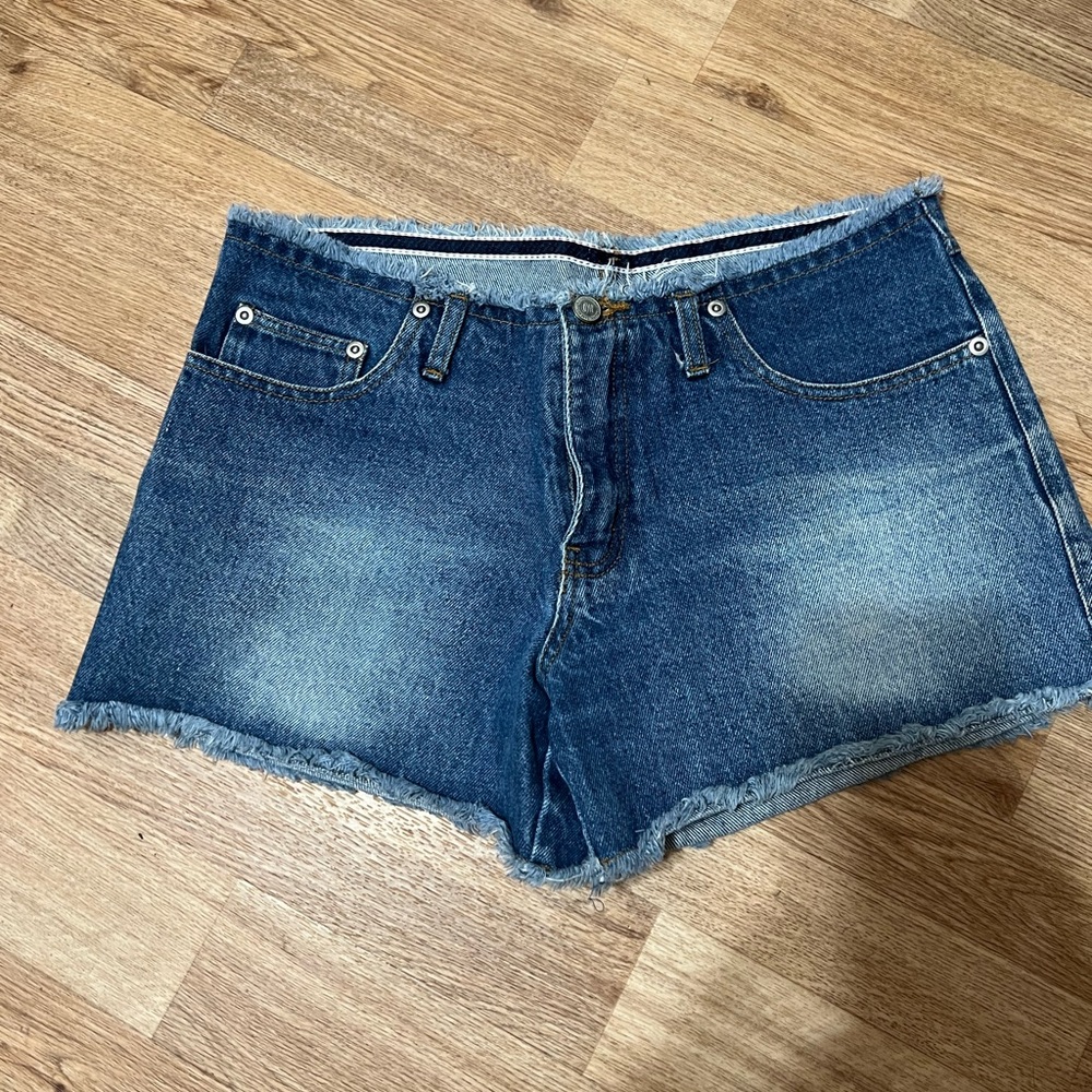 Original Threads size 7 shorts